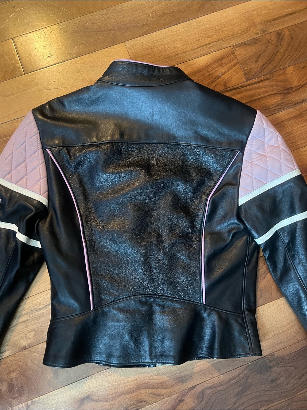 French Black and Pink Leather Jacket 🩷🖤 - Picture 5 of 7